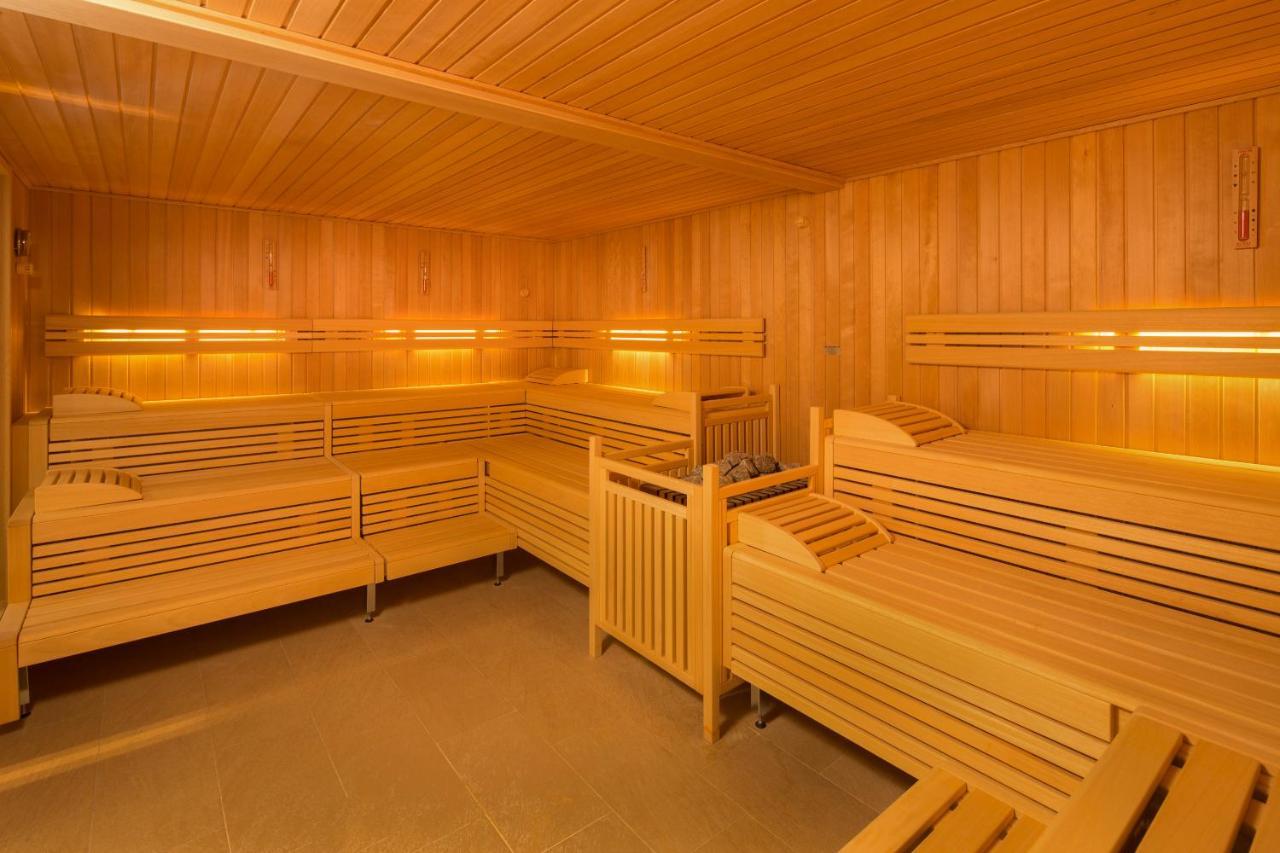 "Haus Bellevue" - Annehmlichkeiten Von 4-Sterne Familien-Und Wellnesshotel Viktoria Nebenan Koennen Mitgenutzt Werden Oberstdorf Exterior photo